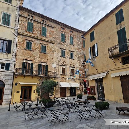 La Corte Del Podesta Sarteano Esterno foto