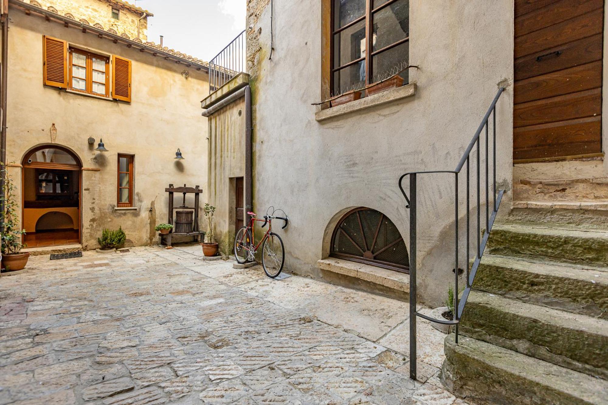 La Corte Del Podesta Sarteano Esterno foto