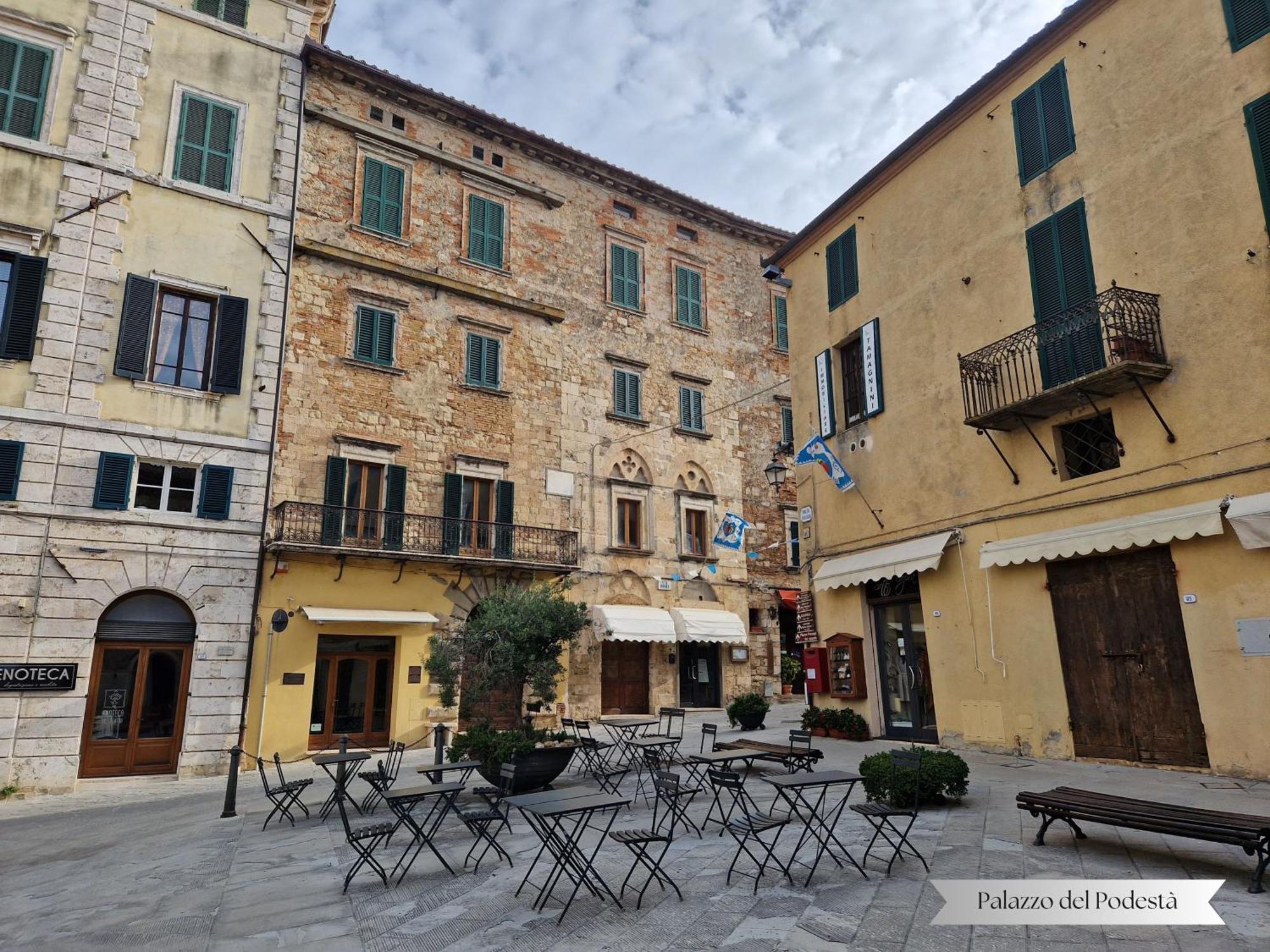 La Corte Del Podesta Sarteano Esterno foto