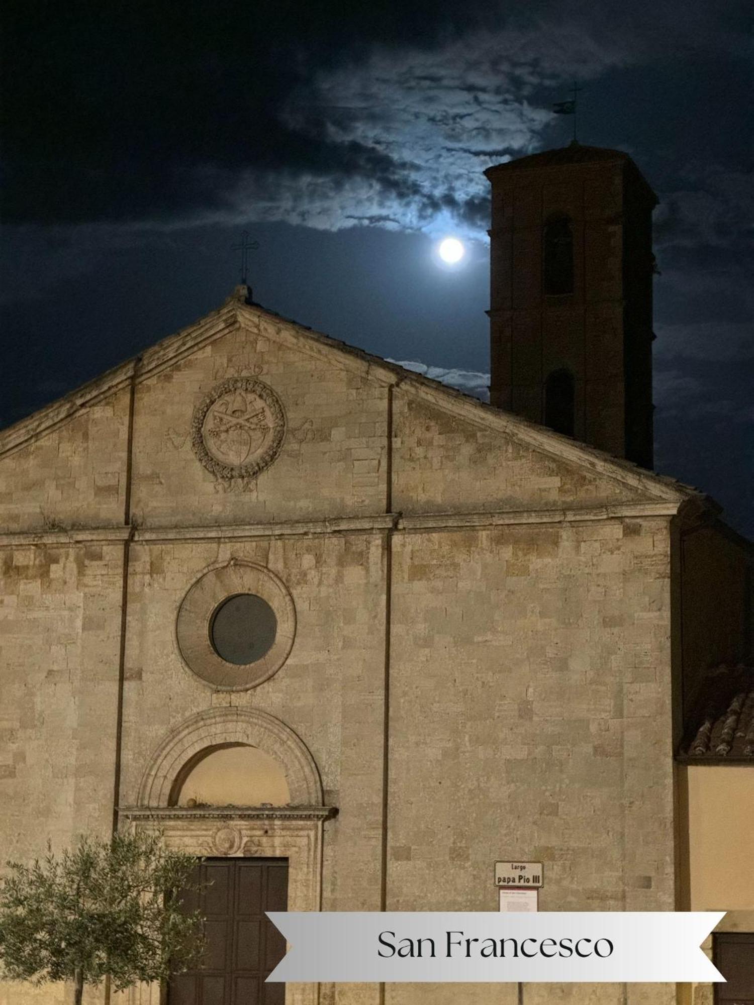La Corte Del Podesta Sarteano Esterno foto